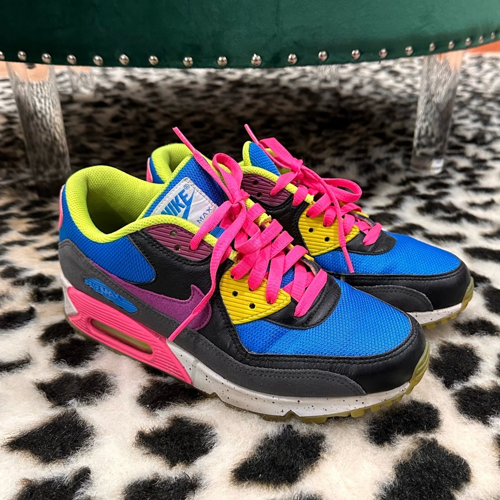Nike Air Max Sneakers - Super Cute!